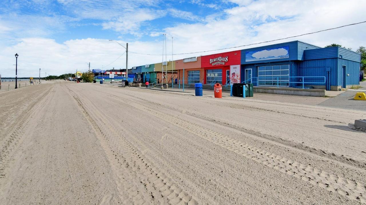 Main Beach River Retreat - Wasaga Beach 1 - Main Strip - 95 Mosley St Exteriör bild