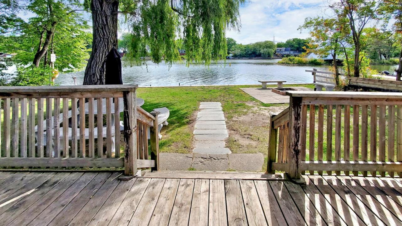 Main Beach River Retreat - Wasaga Beach 1 - Main Strip - 95 Mosley St Exteriör bild