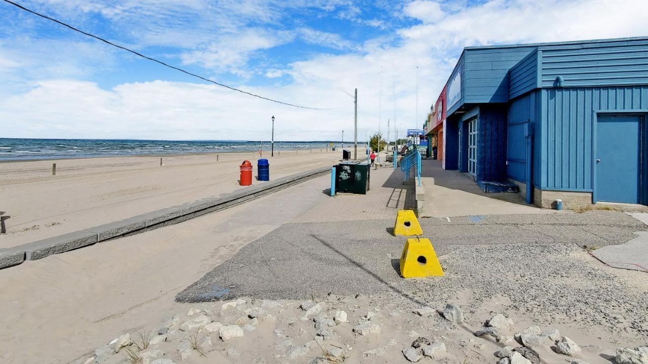 Main Beach River Retreat - Wasaga Beach 1 - Main Strip - 95 Mosley St Exteriör bild
