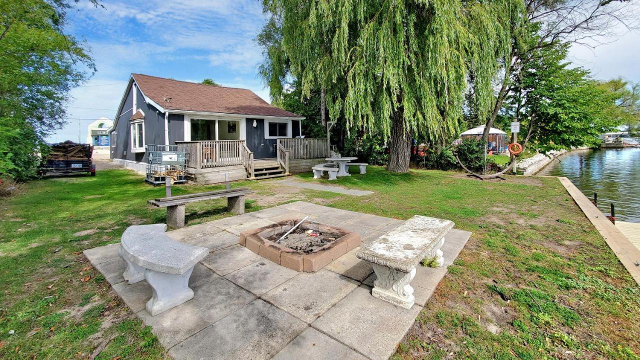 Main Beach River Retreat - Wasaga Beach 1 - Main Strip - 95 Mosley St Exteriör bild