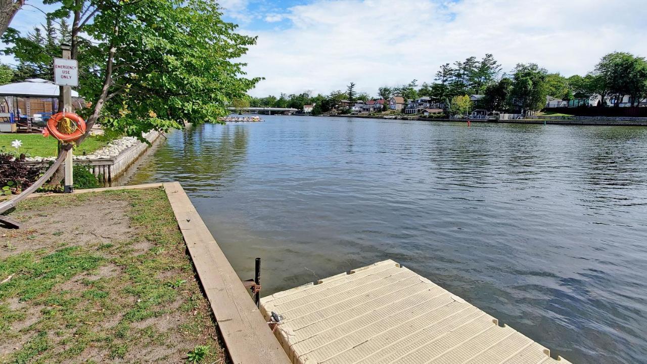 Main Beach River Retreat - Wasaga Beach 1 - Main Strip - 95 Mosley St Exteriör bild