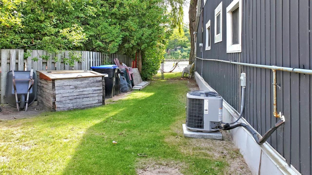 Main Beach River Retreat - Wasaga Beach 1 - Main Strip - 95 Mosley St Exteriör bild